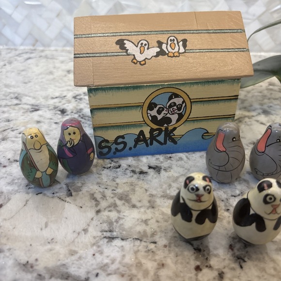 Handcrafted Noah's Ark Vintage Small Wood Box Noah wife Animals Flood God Pairs - Picture 2 of 16